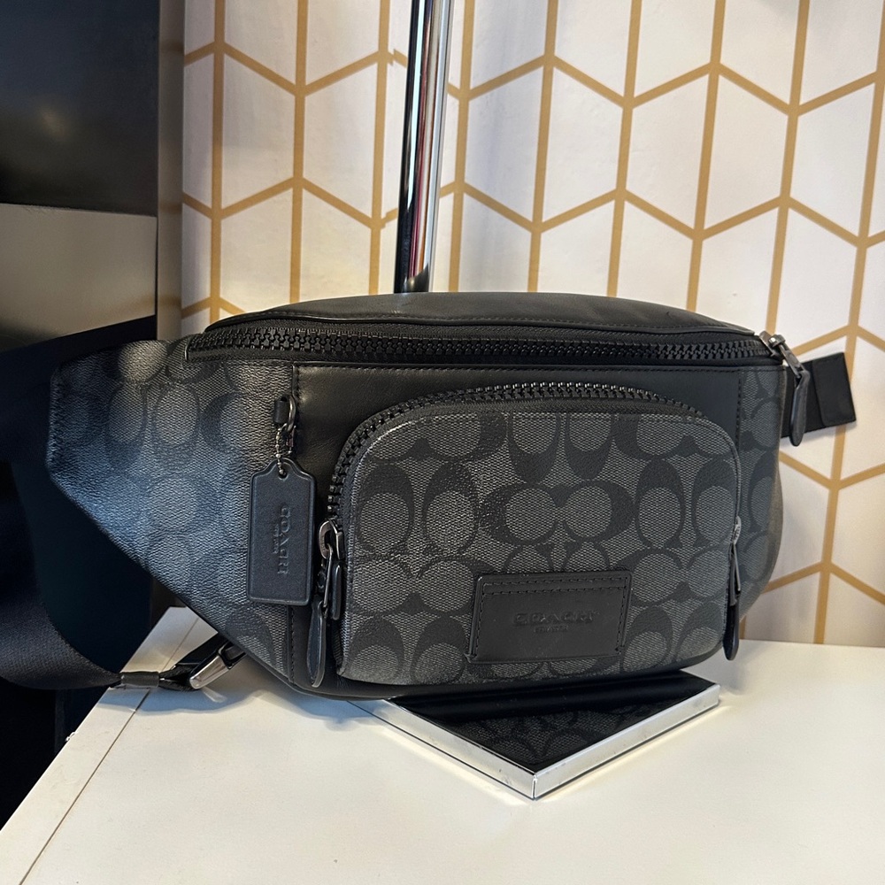 EUC: Coach Signature Black Belt Bag!